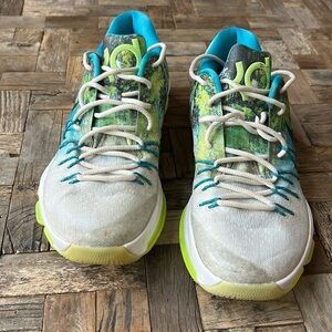 Nike Men’s KD Kevin Durant 8VIII N7 Basketball Shoe Size 9